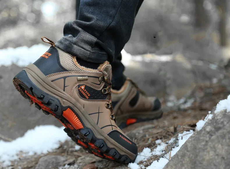 Bota de neve masculina, botas quentes de inverno de couro à prova d'água de alta qualidade e com cadarço de borracha