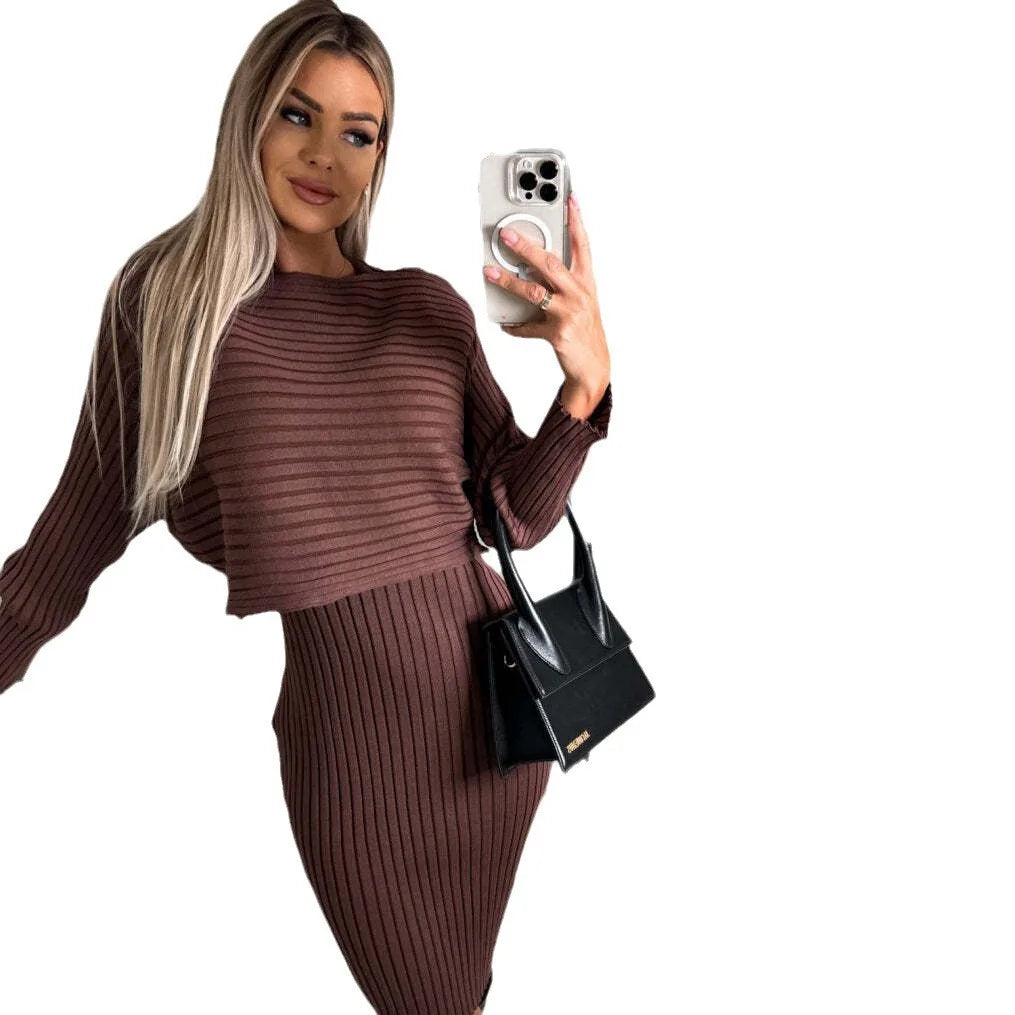 New fashionable and casual sexy suit for women in autumn, with a long sleeved top and camisole skirt