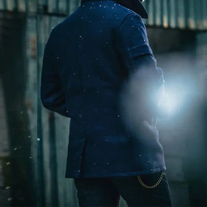 Casaco de lã masculino de cor pura com gola aboa, manga curta e decote em V para jovens no outono.